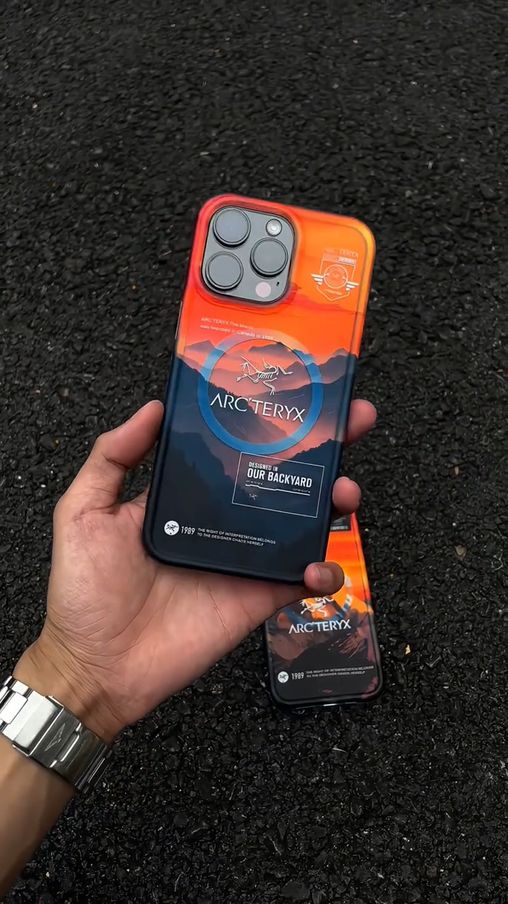 始祖鳥雙層膚感鐳射磁吸手機殼